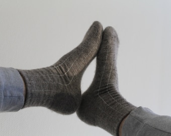 Calcetines de hombre hechos de lana de oveja 100% Natural calcetines casuales cálidos para el invierno agradables y cómodos