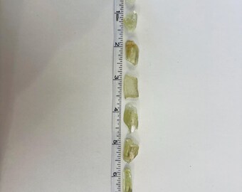 イエロー クンツァイト - 天然原石 - 1 石 - Etsy 日本