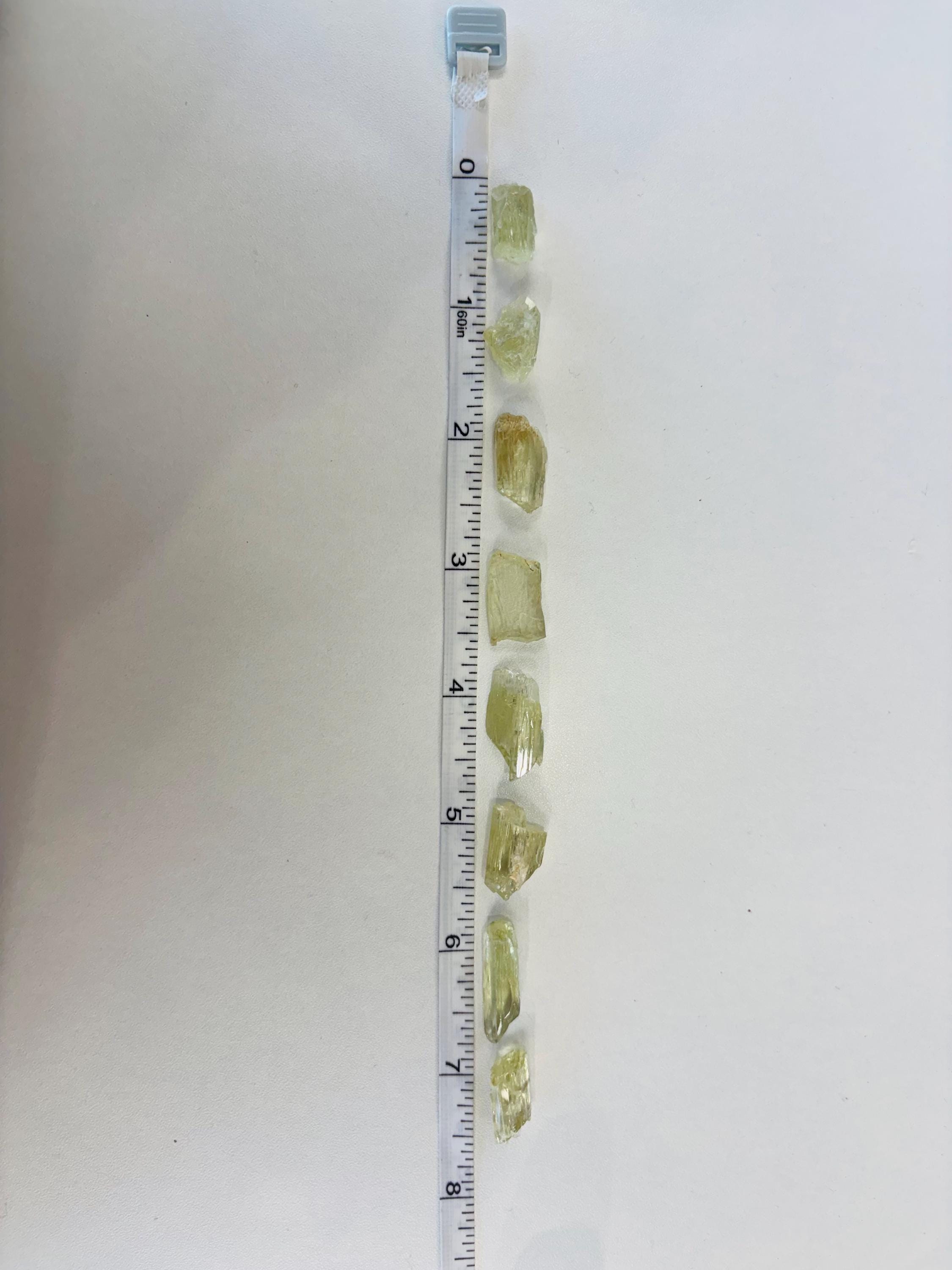 イエロークンツァイト原石 イエロー クンツァイト - 天然原石 - 1 石 - Etsy 日本