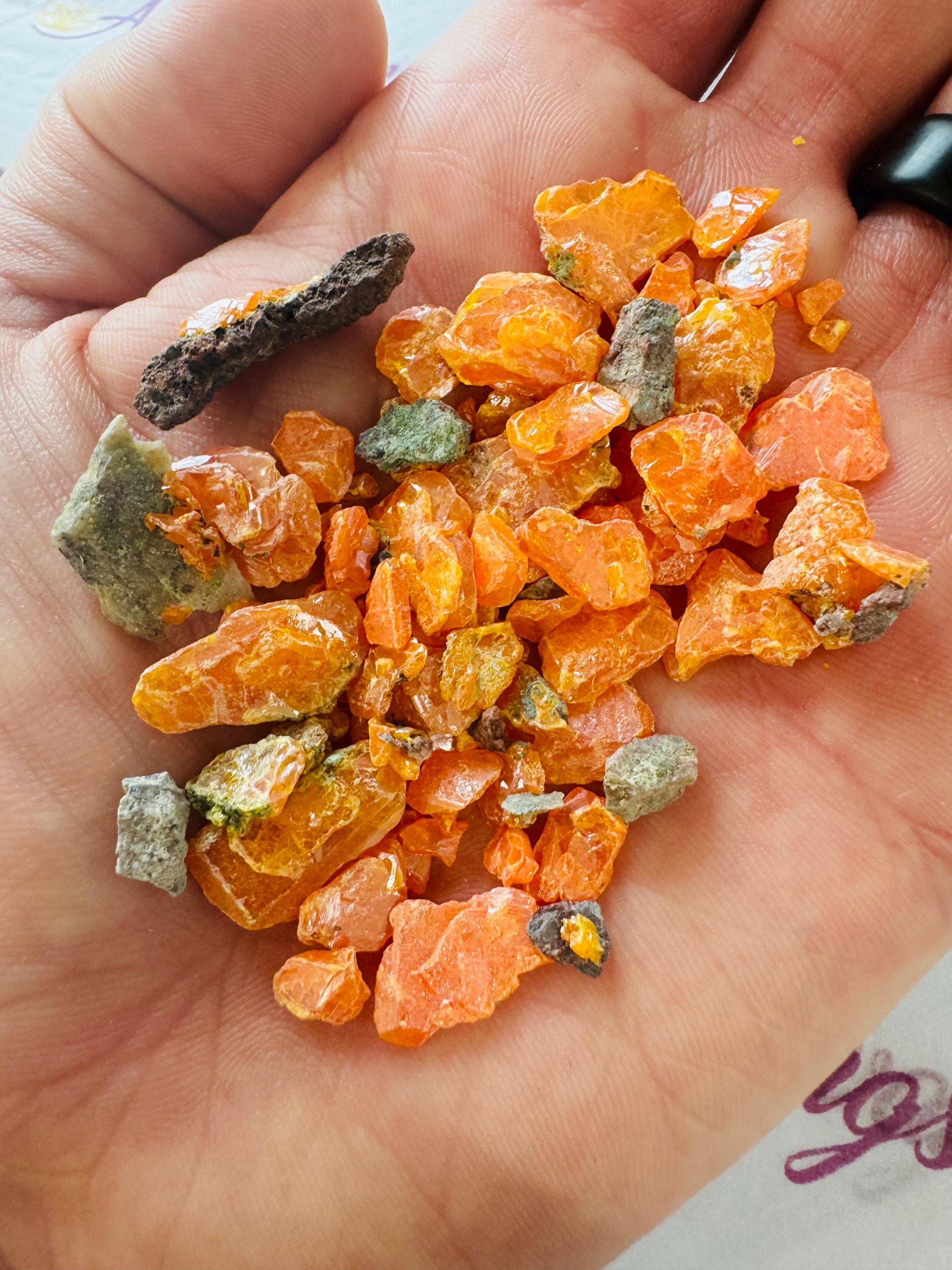 Dioptase Wulfenite - Etsy Canada