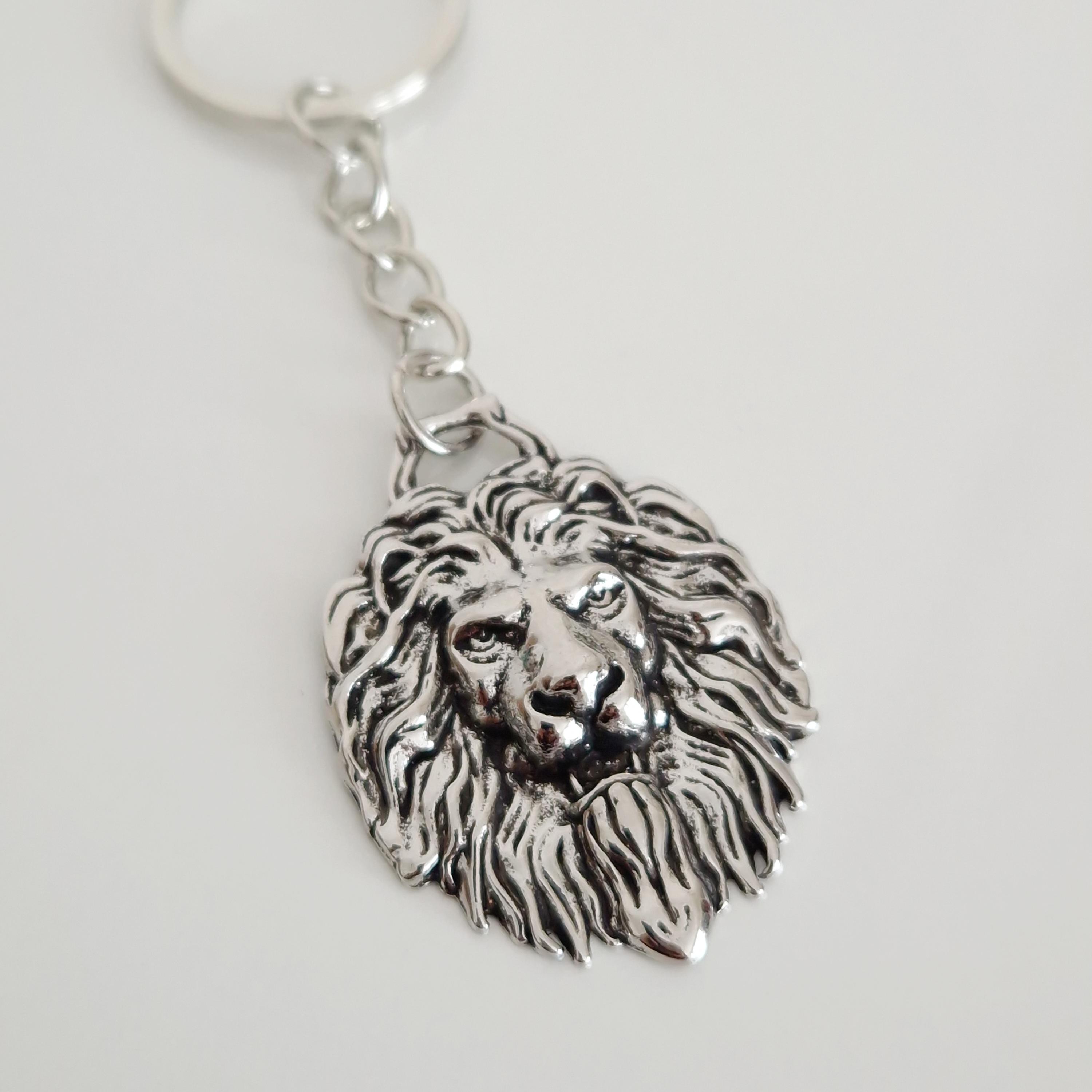 アクセサリー lion1123-25000 Regal Lion Keychain, Silver Lion Keyring, Mens Lion Keychain