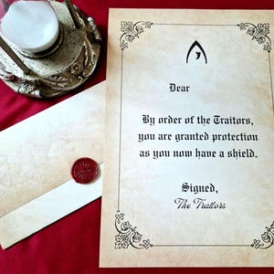 Carta personalizada para traidores, Carta con escudo y nombre personalizado para traidores, Carta rústica para traidores sellada con cera, Accesorio/Regalo para juegos de misterio y asesinato