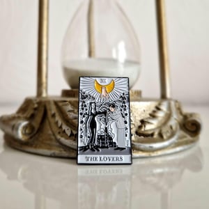 Addams Family Pin, Morticia & Gomez Brooch, Gothic Brooch, Halloween Brooch, Halloween Accessories, Tarot Style Brooch, The Lovers Pin