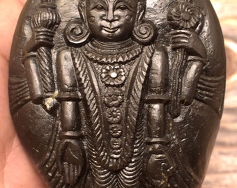 ShriRudram Dwarkadhish Murti / Dwarkadhesh Krishna Idol Carved on Sudarshan Shaligram DW445