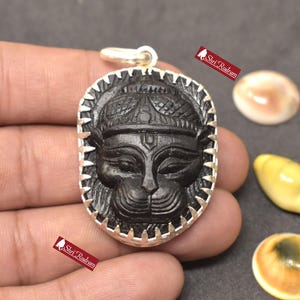 ShriRudram Narsimha Face / Narasimha Carved on Sudarshan Shaligram Locket Pendant Silver NNL265