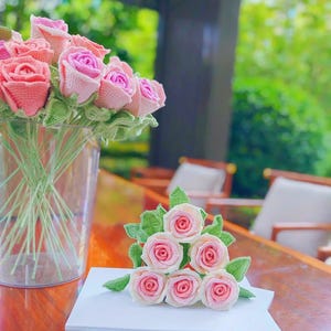 かぎ針編みのバラの花束のパターン | リアルなピンクの花のPDF | DIYギフト、ホームデコレーション、結婚式 | US規約