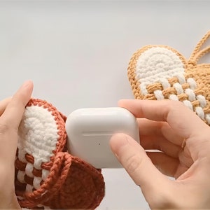 Pendant AirPods Case