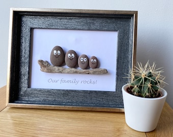 Personalised ‘Our family rocks’ Pebble Frame Picture Perfect for a Birthday, Fathers or Mothers Day, Christmas or just as a little gift.