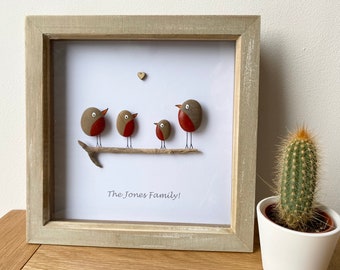 Personalised ‘Robin Family’ Pebble Picture Frame.