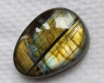 Flashy Labradorite Gemstone Cabochon, Natural Loose Stone, Jewelry Making (24X18X7MM 28.00Ct)