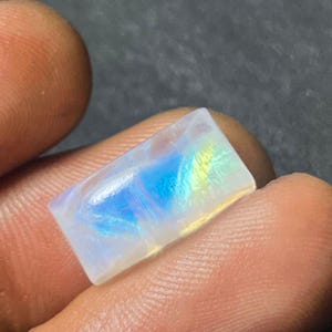 Moonstone Rainbow, Moonstone Cabochon,Natural Moonstone, Flashy Moonstone Rainbow,Moonstone Gemstone for Jewelry Making 17X7.5X7MM 11.50Cts