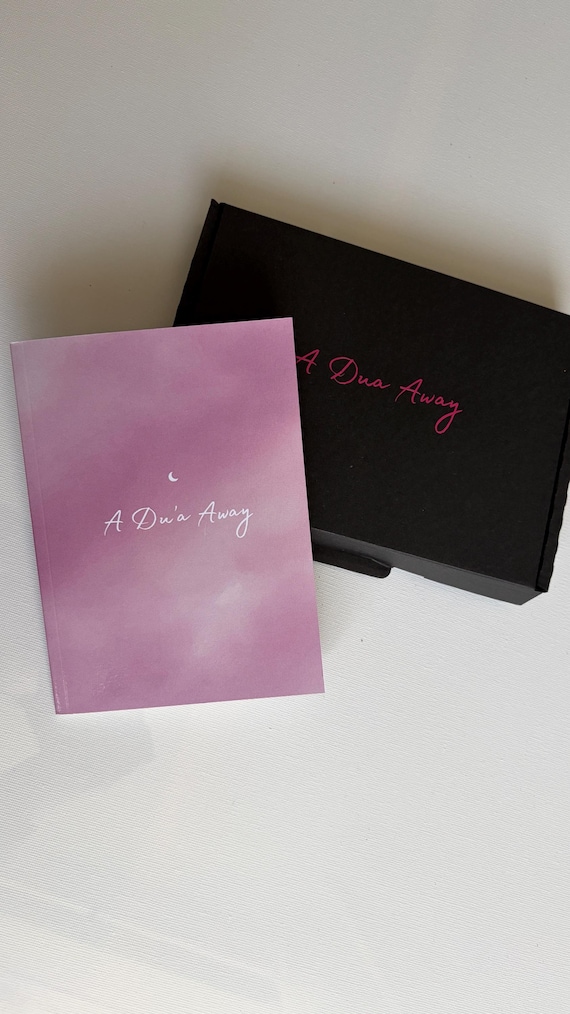 A Dua Away - 40 duas for every emotion/ Feeling | Ramadan Eid Gift | Islamic Gift | Mini pocket book | Girly pink or green islamic dua book
