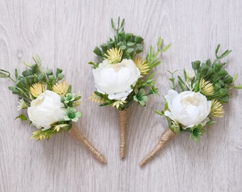Boutonniere de marfil y verde salvia, ojal de corsage del novio, accesorios de boda, corsage de muñeca, boda boho, flores de boda