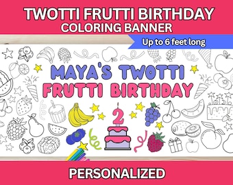 Op de afbeelding: Een printbare kleurbanner voor een 2e verjaardag. De banner heeft de tekst "Maya's Twotti Frutti Birthday" en een verjaardagstaart met een kaars met het nummer 2. De banner is versierd met fruit en andere verjaardagsthema's.