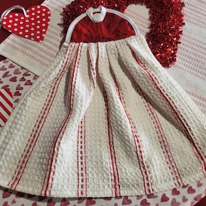 Valentine Hanging Kitchen Towel: Red Striped Oven Door Decor