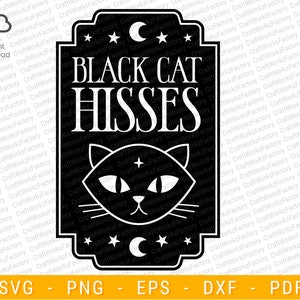 Puede incluir: Diseño gráfico en blanco y negro de un gato negro con el texto "BLACK CAT HISSES" en un letrero de estilo vintage con estrellas y una luna creciente.