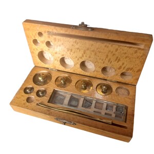 Vintage Jewellers Scales Weights gram and micro grams with Tweezers
