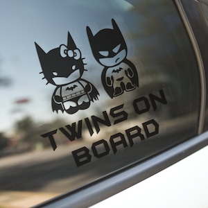 Twins on Board Baby in Car Vinyl Car Truck Naklejka na okno Naklejka na pojazd Dekoracja samochodowa Akcesoria samochodowe Prezenty dla noworodków