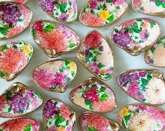 Decoupage LARGE Clam Shell Trinket Dish | New England Shell Art