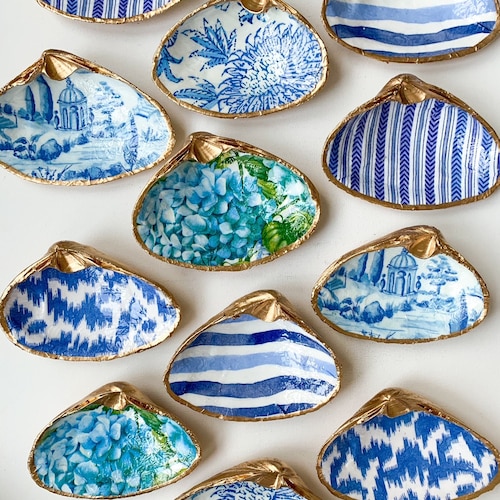 XL Decoupage Clam Shell Dish | New England Shell Art, Gold Trim