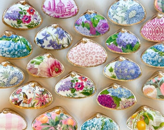 Decoupage MEDIUM Clam Shell Trinket Dish | New England Shell Art