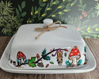 Hand painted butter dish . Toadstools / autumn themed. Can be personalised