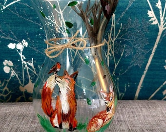 Hand painted vase features fox , deer , Robin and hedgehog. Can be personalised for free. 18cm tall