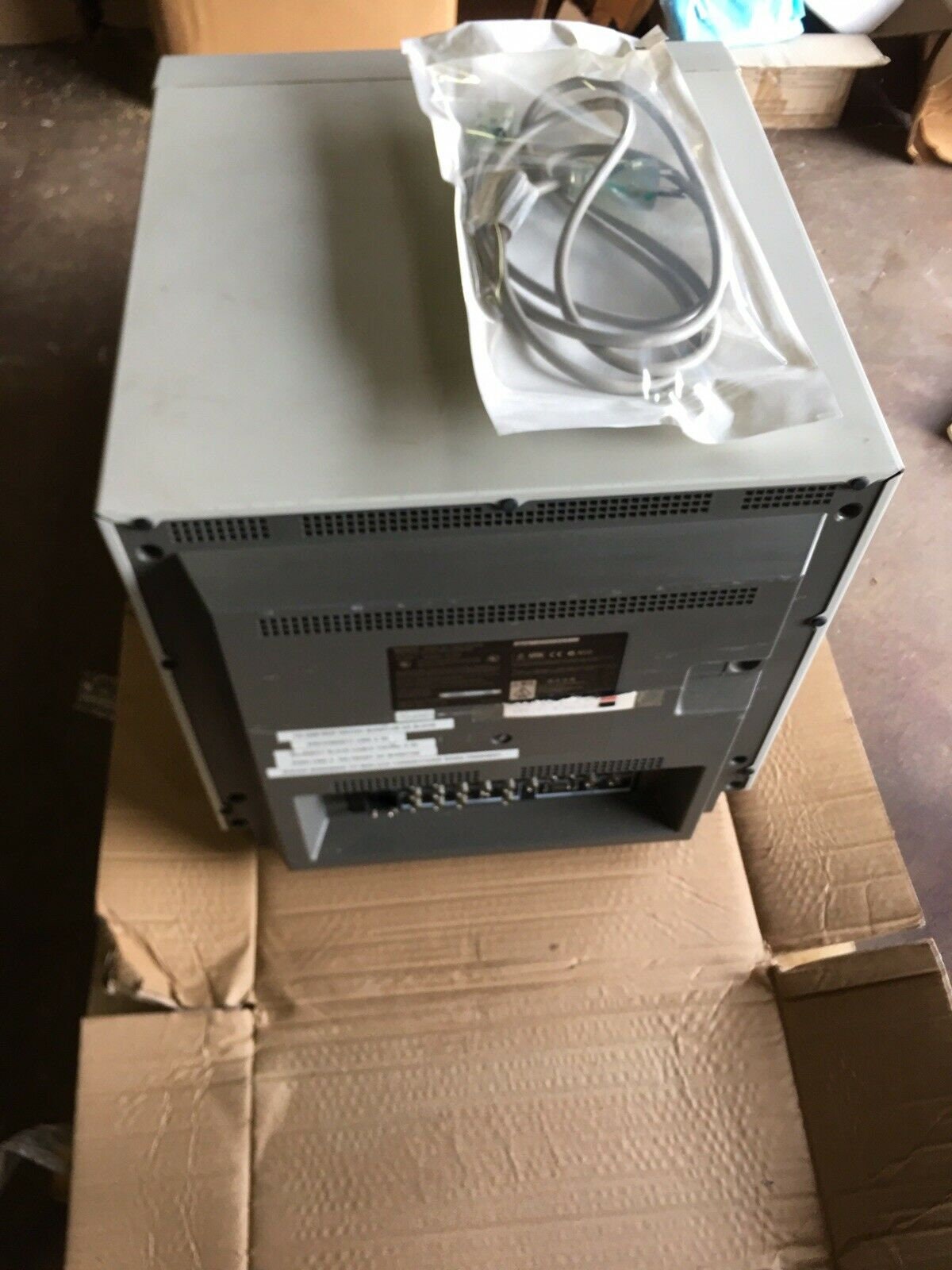 Sony Pvm-20m2mdu Crt Monitor Rgb Retro 