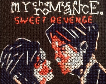 Wzór na "Trzy okrzyki na cześć słodkiej zemsty" – okładka albumu My Chemical Romance, haft krzyżykowy
