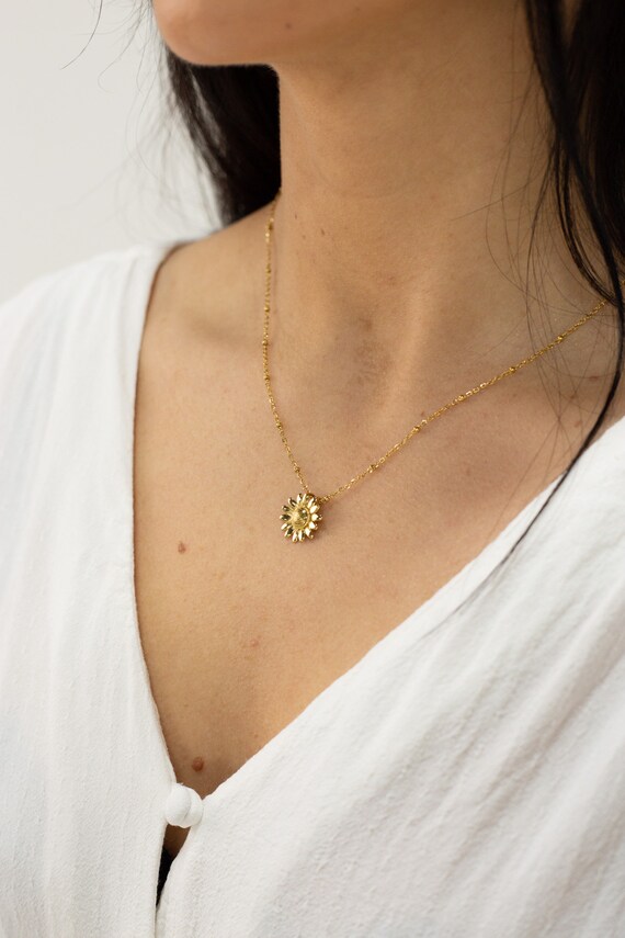 16 Inches Gold SUNFLOWER PENDANT NECKLACE Gold Delicate Necklace