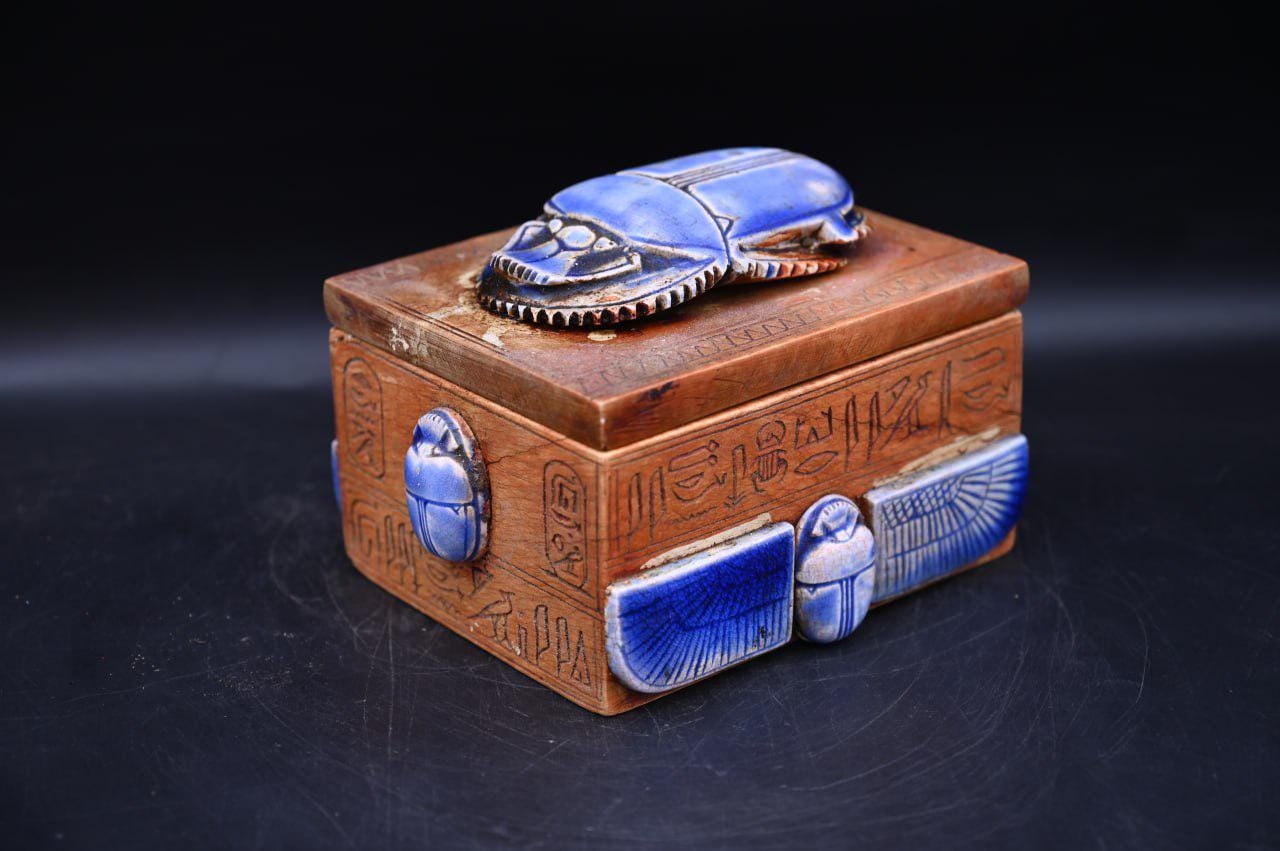 エジプトのスカラベ箱：古代遺物のレプリカ、神話の装飾 - Etsy 日本