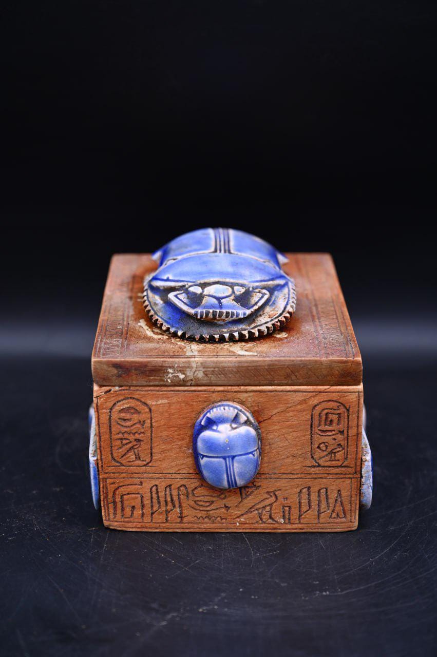 エジプトのスカラベ箱：古代遺物のレプリカ、神話の装飾 - Etsy 日本