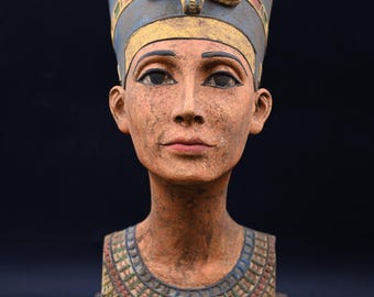 ネフェルティティ女王の最もリアルな胸像 - 古代エジプトの記憶と神性