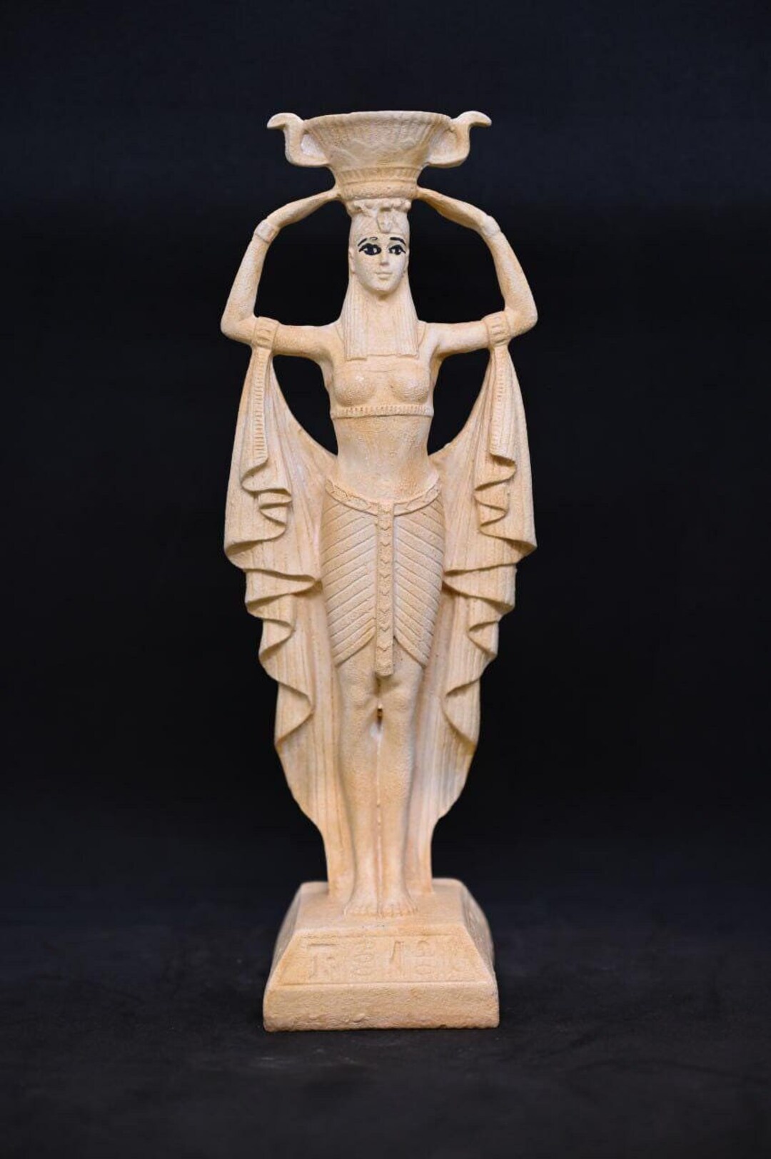 ネフェルタリ女王像：手彫りのエジプト石像レプリカ - Etsy 日本