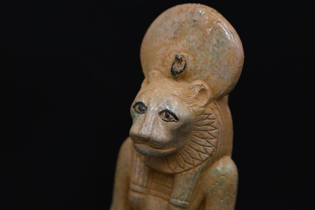 古代エジプトのセクメト像：希少なファラオの石彫刻 - Etsy 日本