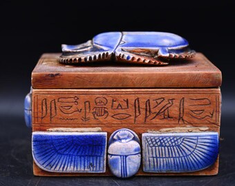 エジプトのスカラベ箱：古代遺物のレプリカ、神話の装飾 - Etsy 日本
