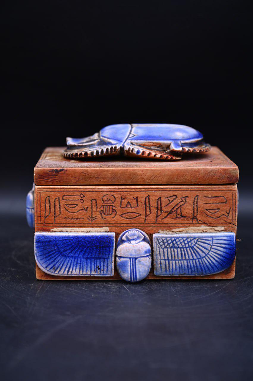 エジプトのスカラベ箱：古代遺物のレプリカ、神話の装飾 - Etsy 日本