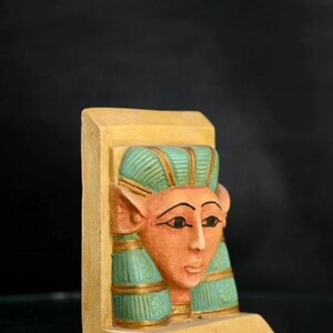 Marvellous Handcrafted Goddess Hathor Statuette,Goddess of Beauty,Beaven in the Ancient Egyptian Mythology Statue Altra Egypt Made in Egypt