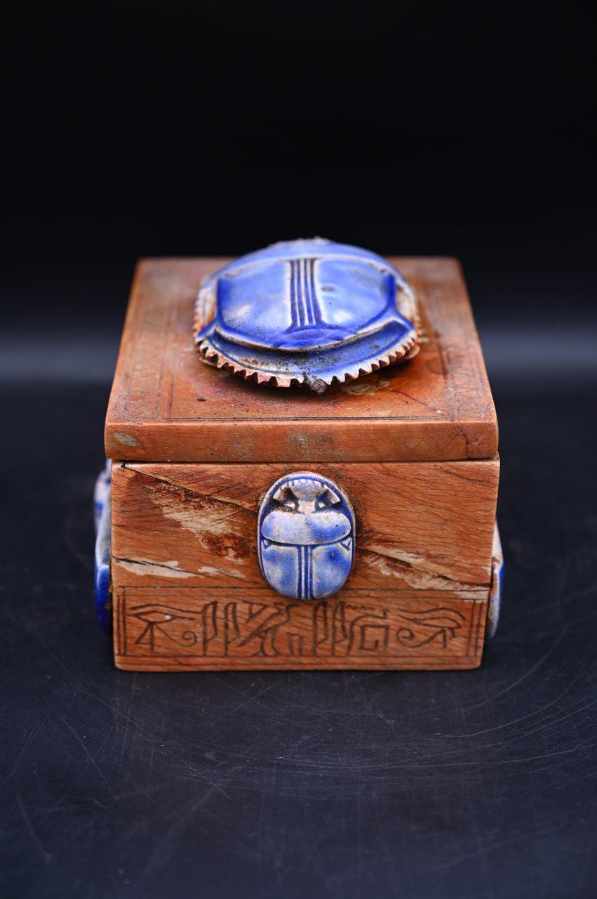 エジプトのスカラベ箱：古代遺物のレプリカ、神話の装飾 - Etsy 日本