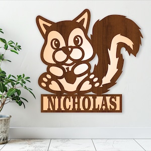 cartello con nome scoiattolo, SVG, simpatico appendiabiti da parete o da porta a tema foresta, modello tagliato al laser, download immediato file vettoriale Ai, Cdr, Dxf