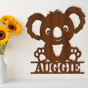 Plantilla de corte láser SVG con el nombre de Koala para colgar en la puerta o en la pared, archivo vectorial ai, cdr, dxf, pdf, descarga instantánea