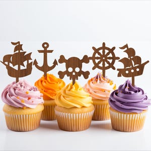 Adornos para cupcakes piratas, 6 diseños SVG cortados con láser, descarga instantánea de plantillas en Pdf, Dxf, Ai y Cdr.