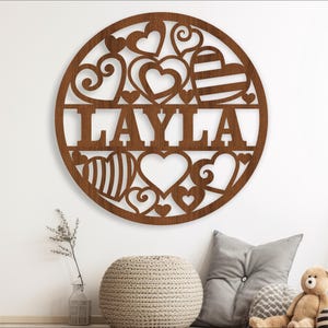 Letrero con nombre de corazones, SVG, colgador de pared o puerta con temática de patrón, plantilla cortada con láser, descarga instantánea Archivo vectorial Ai, Cdr, Dxf