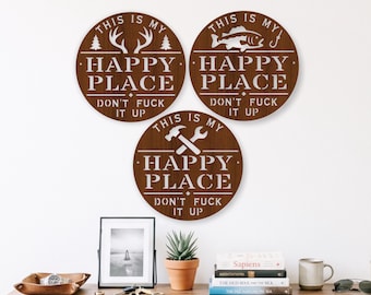 Angel- und Jagd-Workshop-Schild „Happy Place“ (SVG), lustige Wanddesigns für die Männerhöhle (Laserschnitt)