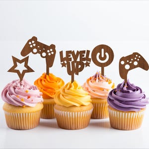 Décorations pour cupcakes Gamer, 6 modèles découpés au laser SVG, téléchargement immédiat modèle Pdf, Dxf, Ai et Cdr.