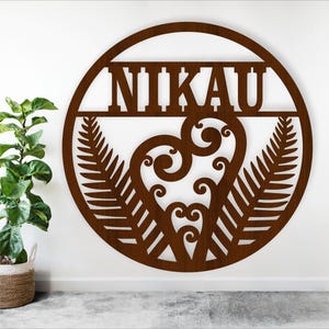 Letrero con nombre de Nueva Zelanda, archivos cortados con láser SVG - Letrero personalizado con temática de helecho y koru - Descarga digital - Letrero kiwiana