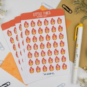 petits feux dessinés à la main feuille autocollant alphabet | autocollants esthétiques | matte kiss coupé autocollants pour bujo, planificateurs, stylo pal lettres, scrapbook
