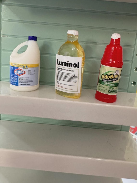 dollhouse bleach true crime miniature cleaning supplies 1/12 true crime miniature crime scene dollhouse kitchen cleaning supplies bleach