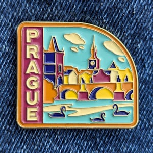Prag Tjeckien 1,25" emaljnål resemärke nål med gyllene kavajslag stad landsflagga