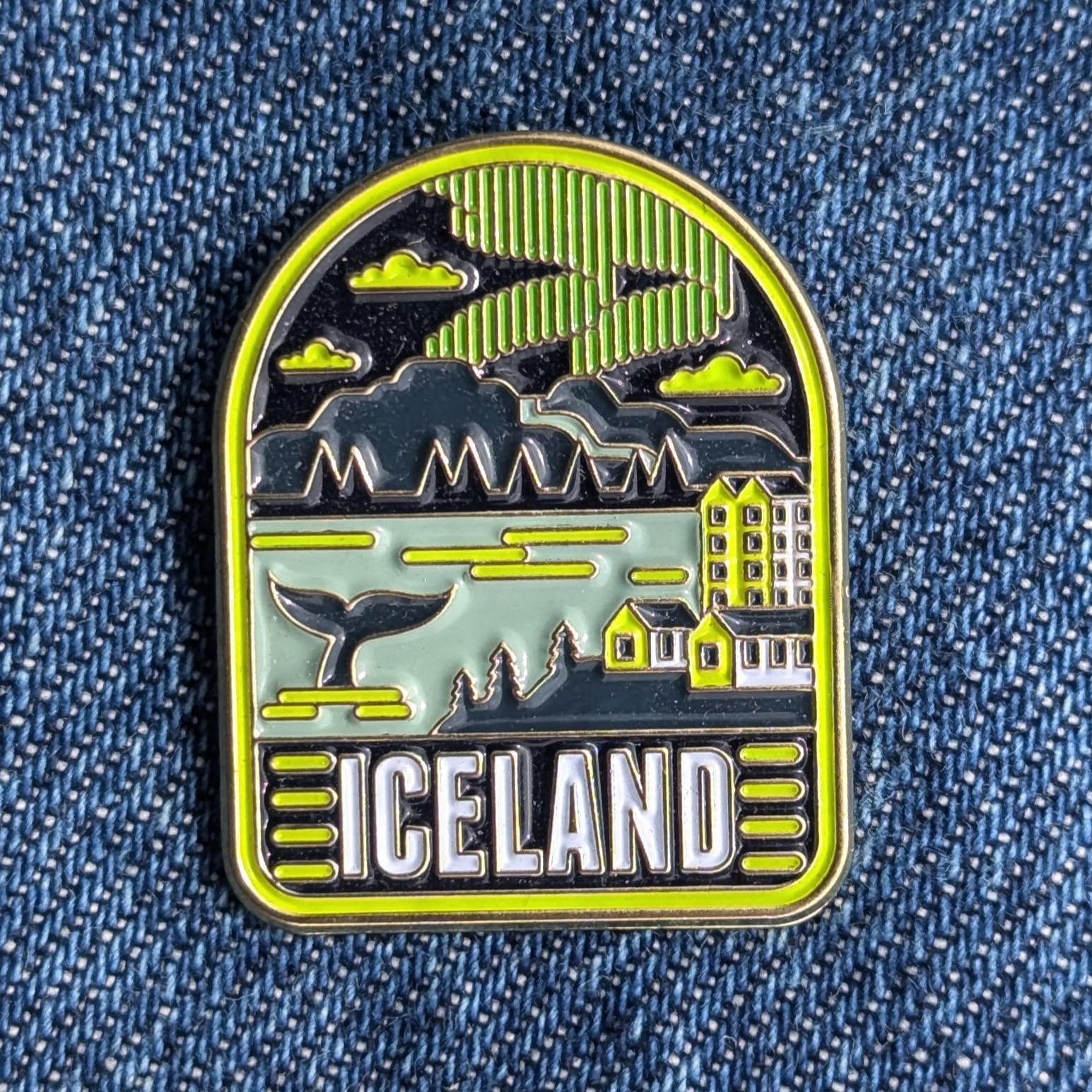 Printed Indian Flag Lapel Pin, Round, Golden At ₹ 55/piece In New Delhi - Foto 6